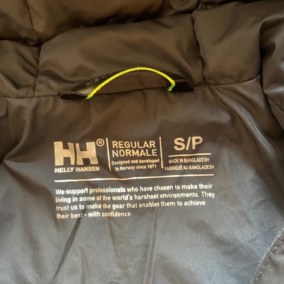 Helly Hansen Women's Black Ski Jacket (LIKE NEW) - Picture 4 of 11